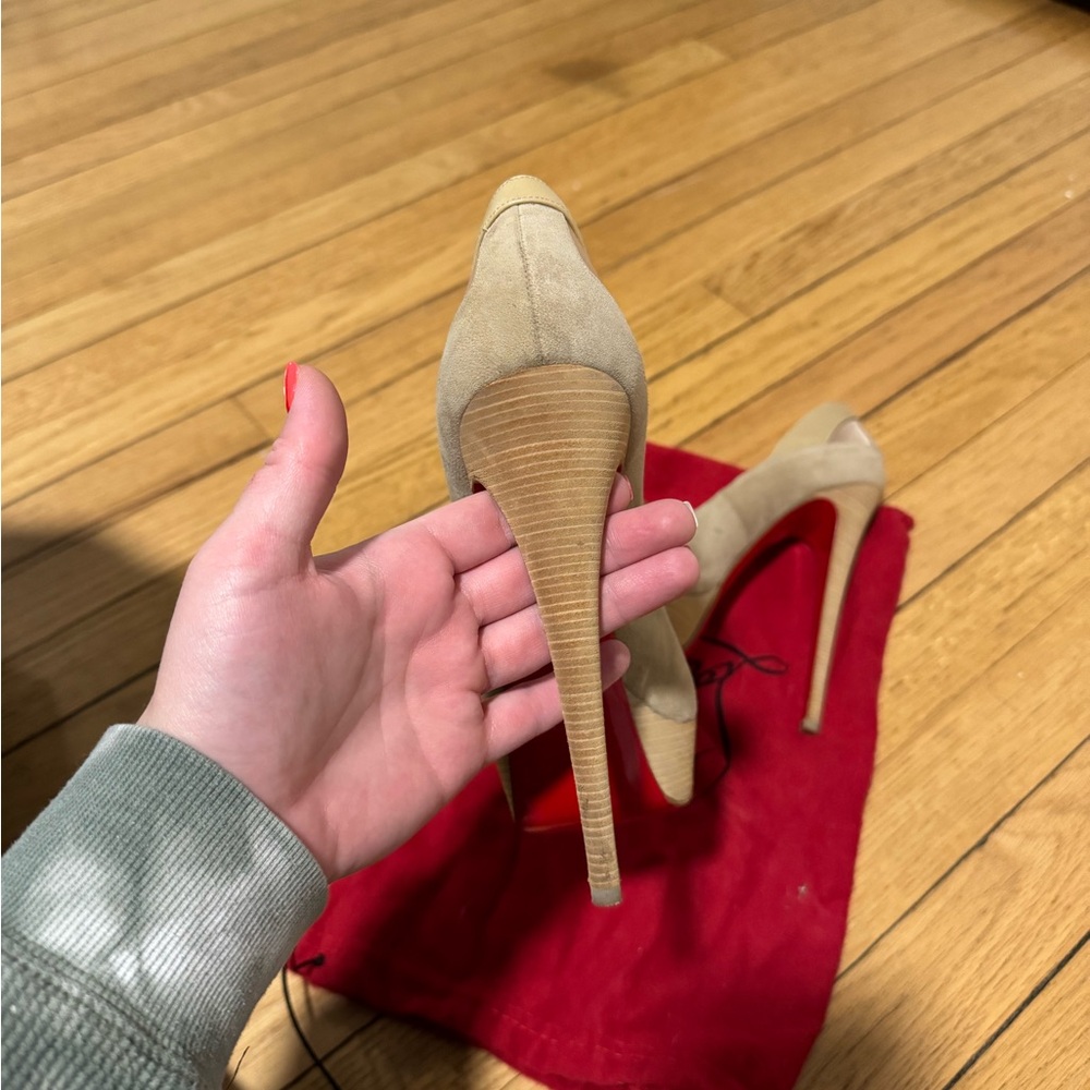 Christian Louboutin Women's Tan Peep-Toe Heels - Picture 5 of 6